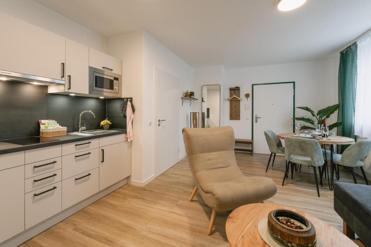 Apartment 2-zimmer Themen-apartment Im Zentrum, Naehe Oper *